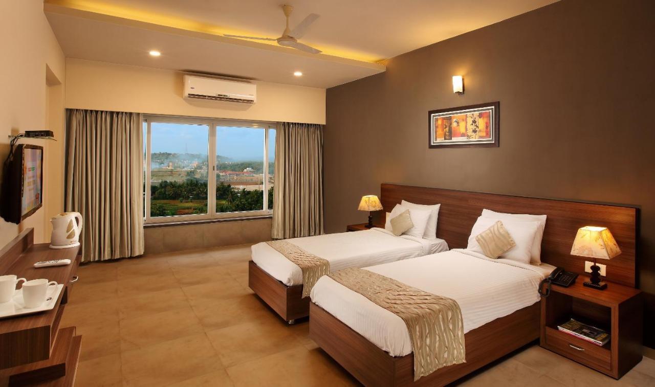 แอต โฮม บีแอนด์บี โดนาพอลลา Hotel ปณชี ภายนอก รูปภาพ