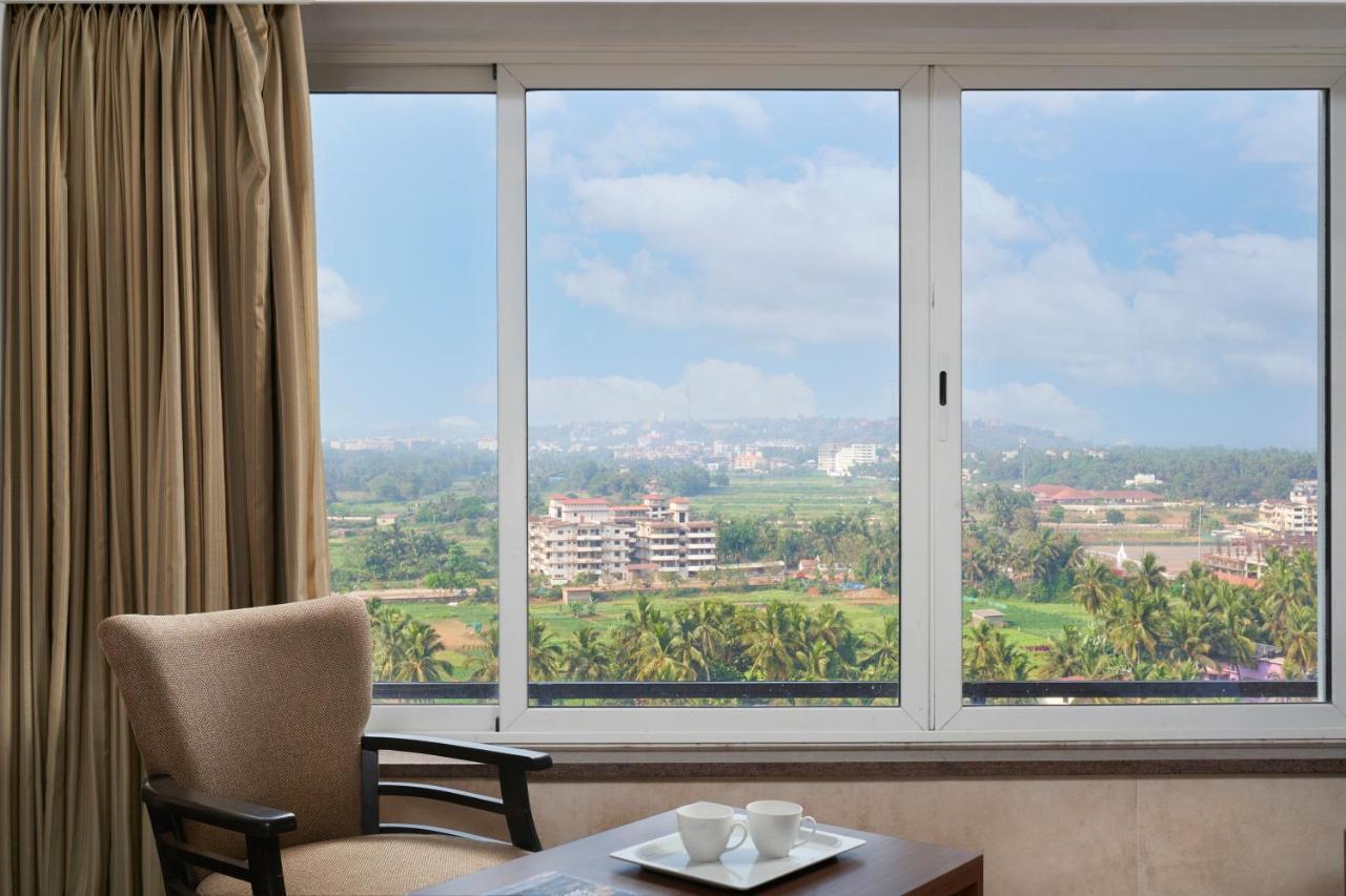 แอต โฮม บีแอนด์บี โดนาพอลลา Hotel ปณชี ภายนอก รูปภาพ