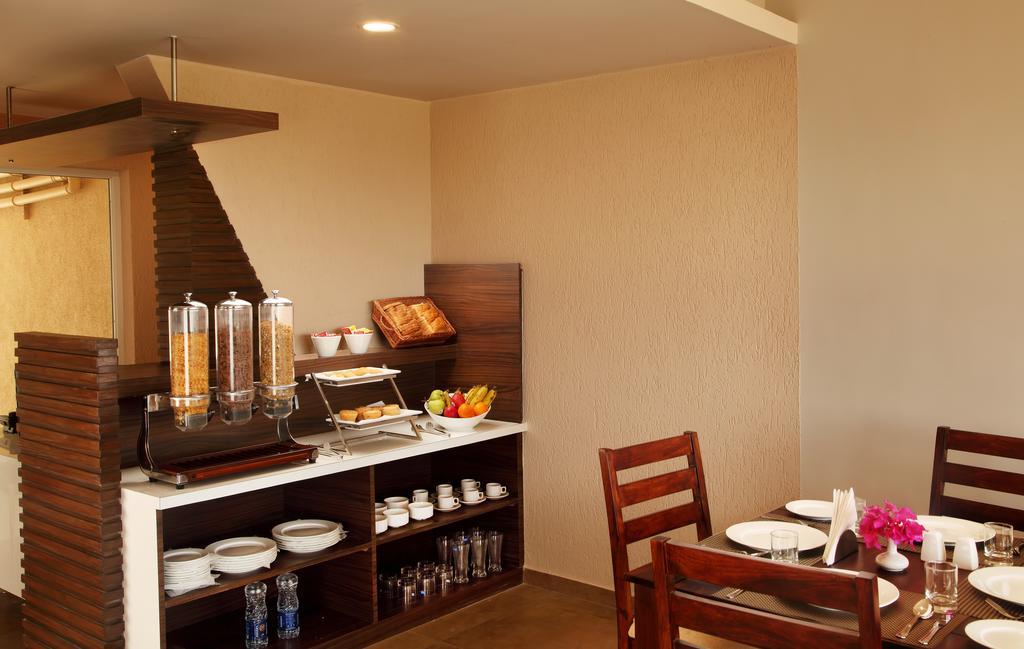แอต โฮม บีแอนด์บี โดนาพอลลา Hotel ปณชี ภายนอก รูปภาพ