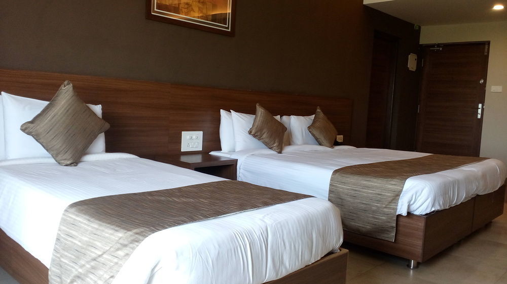 แอต โฮม บีแอนด์บี โดนาพอลลา Hotel ปณชี ภายนอก รูปภาพ